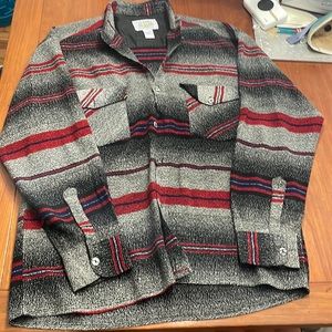 Men’s lightweight button up